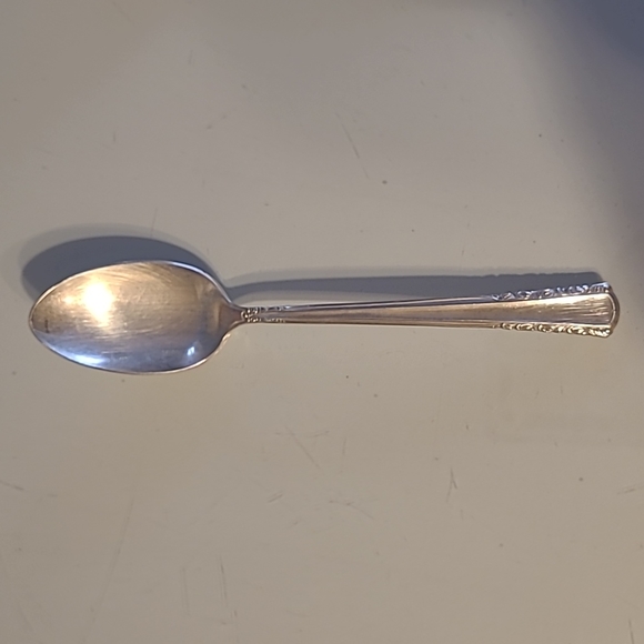 Vintage 1940s/50s Holmes & Edwards May Queen Silver Inlaid Teaspoons(Set of 8) - Picture 3 of 6